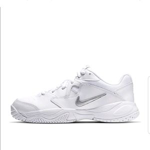 Nike white Court Lite 2 tennis shoes 9.5M